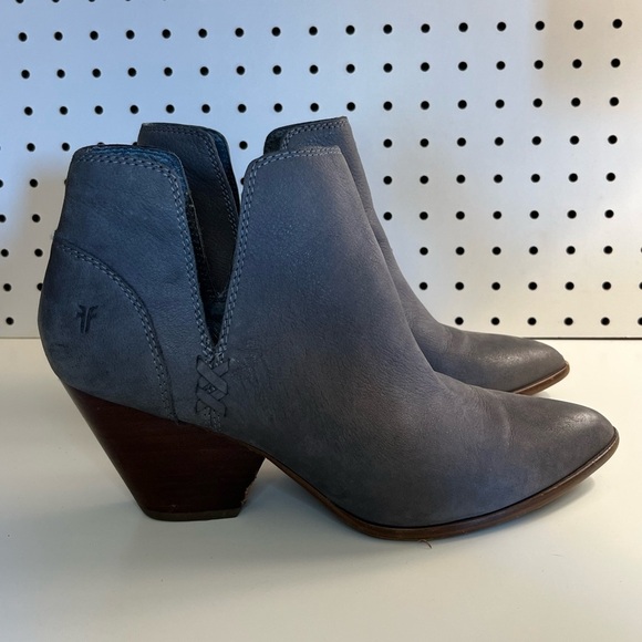 Frye Reina Gray Leather Cut Out Bootie - Picture 2 of 16